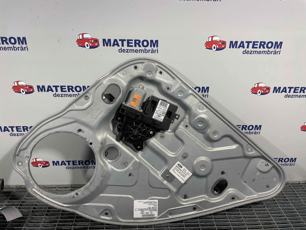 MACARA USA SPATE DREAPTA FORD KUGA KUGA - - (2008 2012)