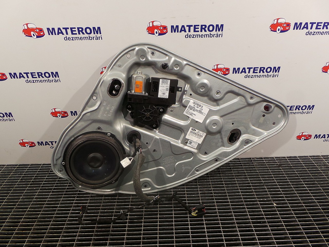 MACARA USA SPATE DREAPTA FORD KUGA KUGA - - (2008 2012)