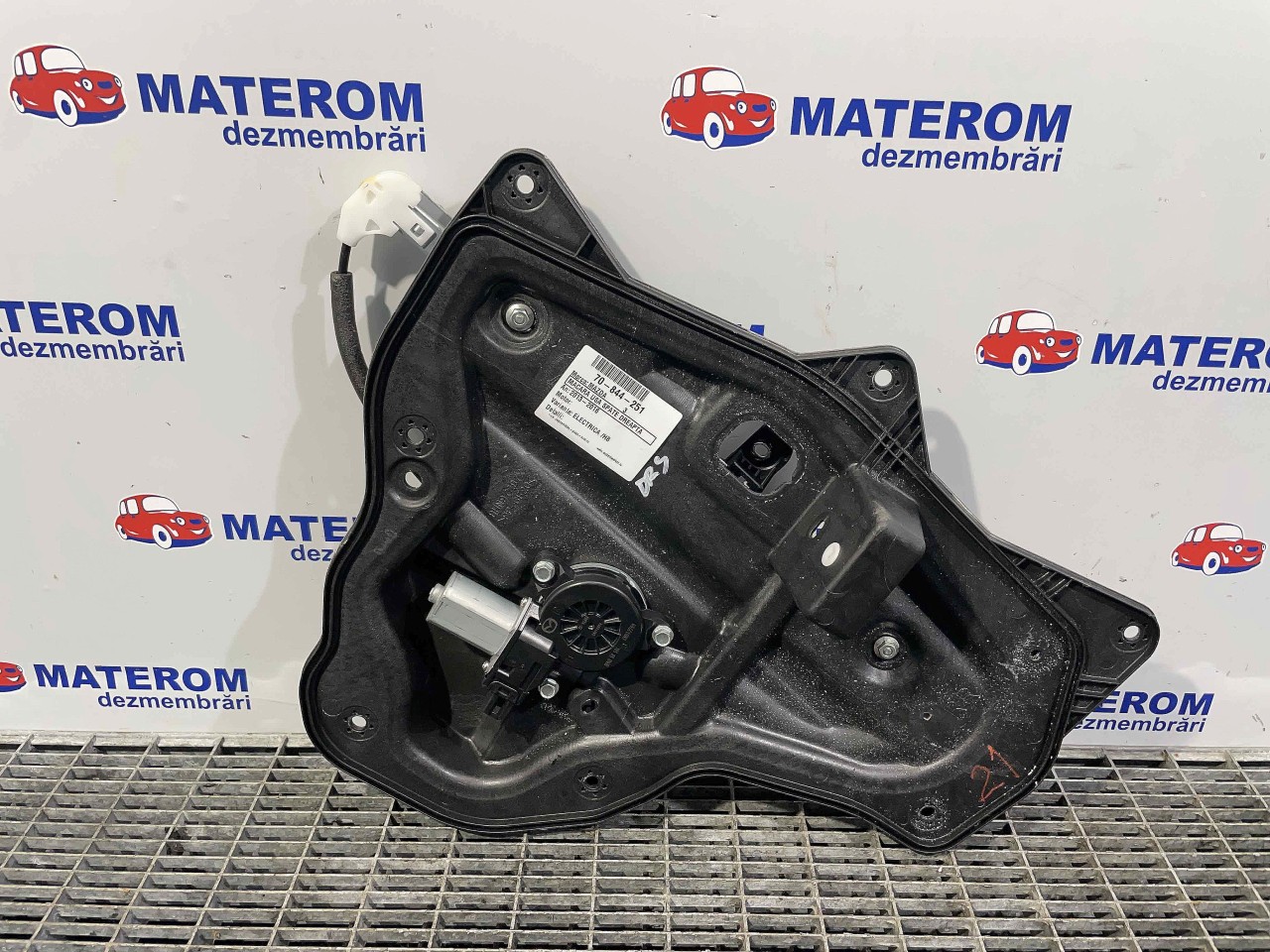 MACARA USA SPATE DREAPTA MAZDA 3 - - (2013 2018)