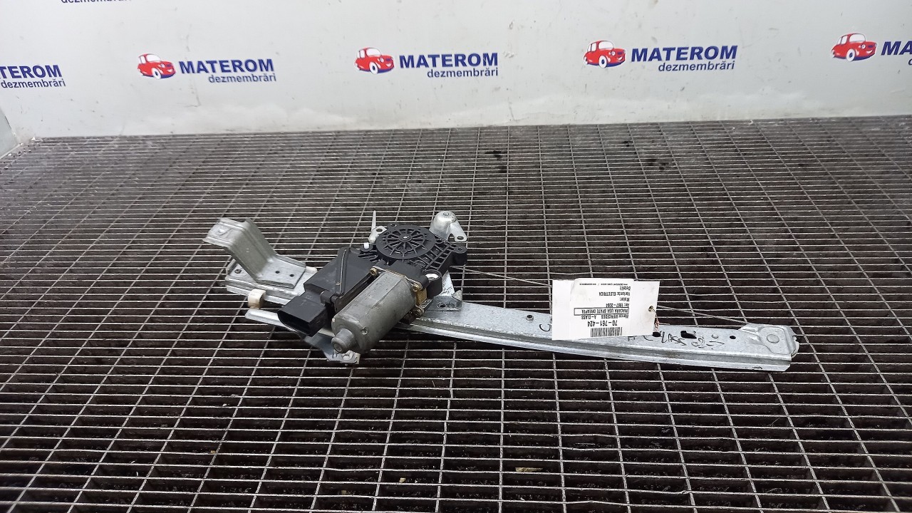 MACARA USA SPATE DREAPTA MERCEDES A-CLASS - - (1997 2004)