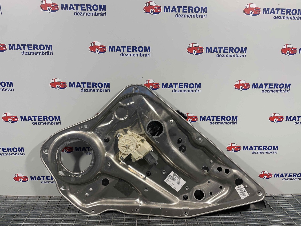 MACARA USA SPATE DREAPTA MERCEDES C-CLAS