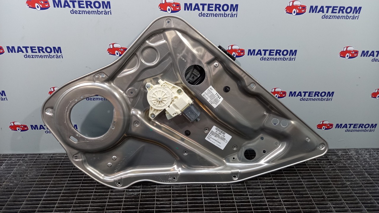 MACARA USA SPATE DREAPTA MERCEDES C-CLASS C-CLASS - - (2011 2014)