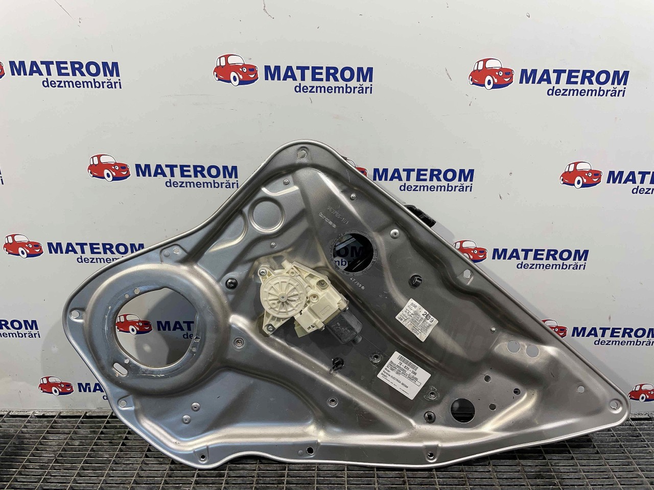 MACARA USA SPATE DREAPTA MERCEDES C-CLASS C-CLASS - - (2007 2011)