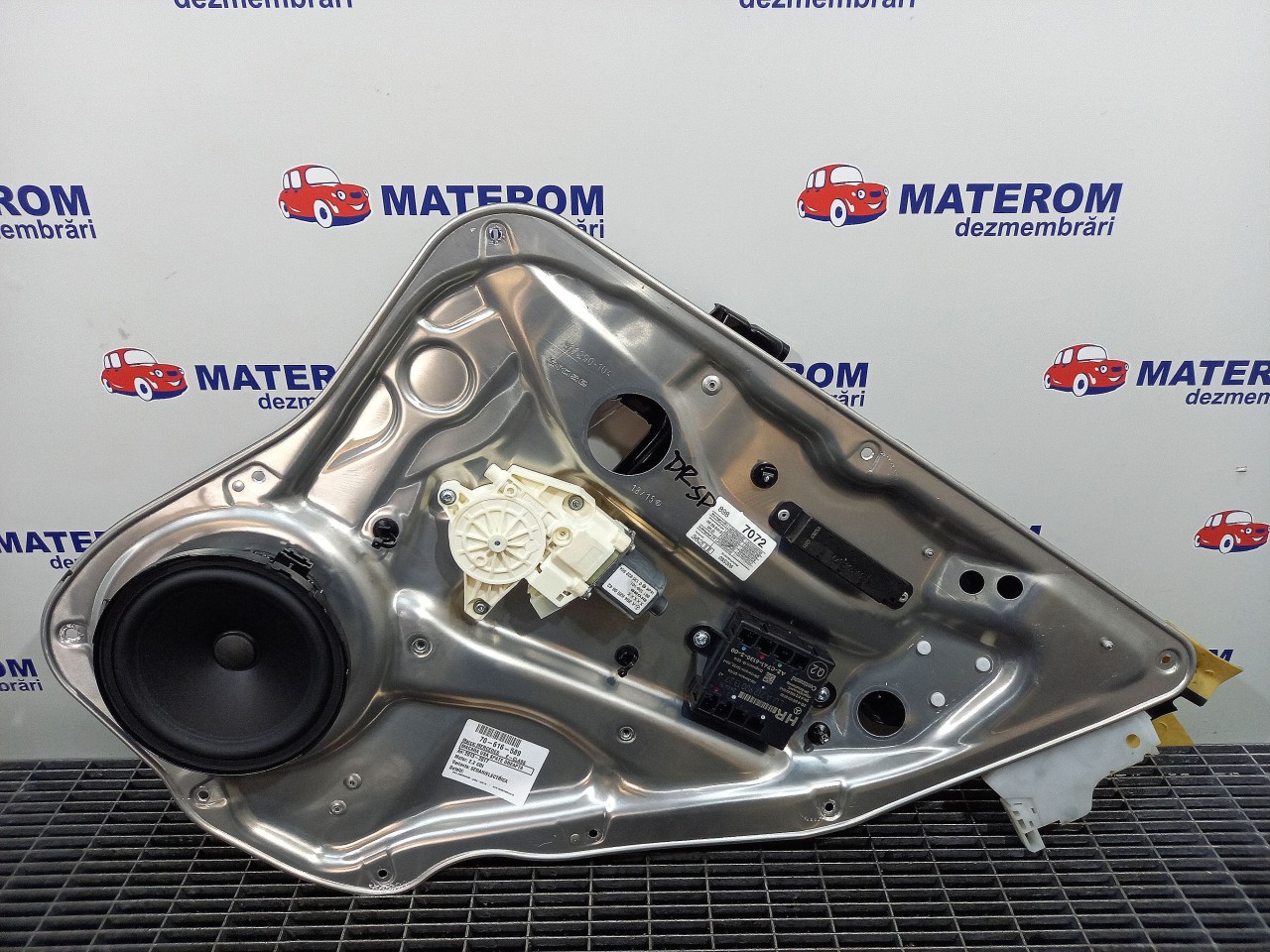 MACARA USA SPATE DREAPTA MERCEDES E-CLAS