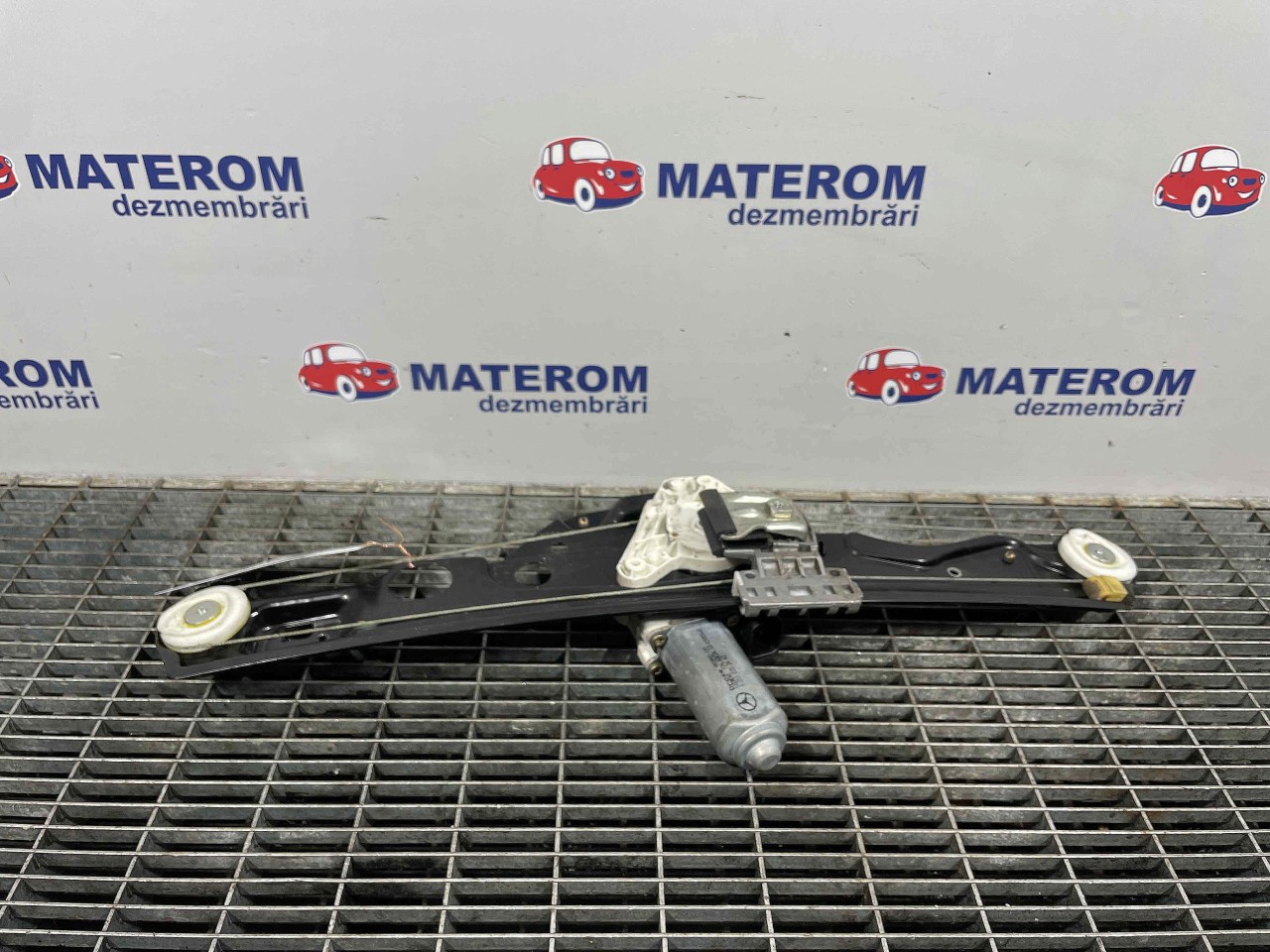 MACARA USA SPATE DREAPTA MERCEDES E-CLASS - - (2005 2009)