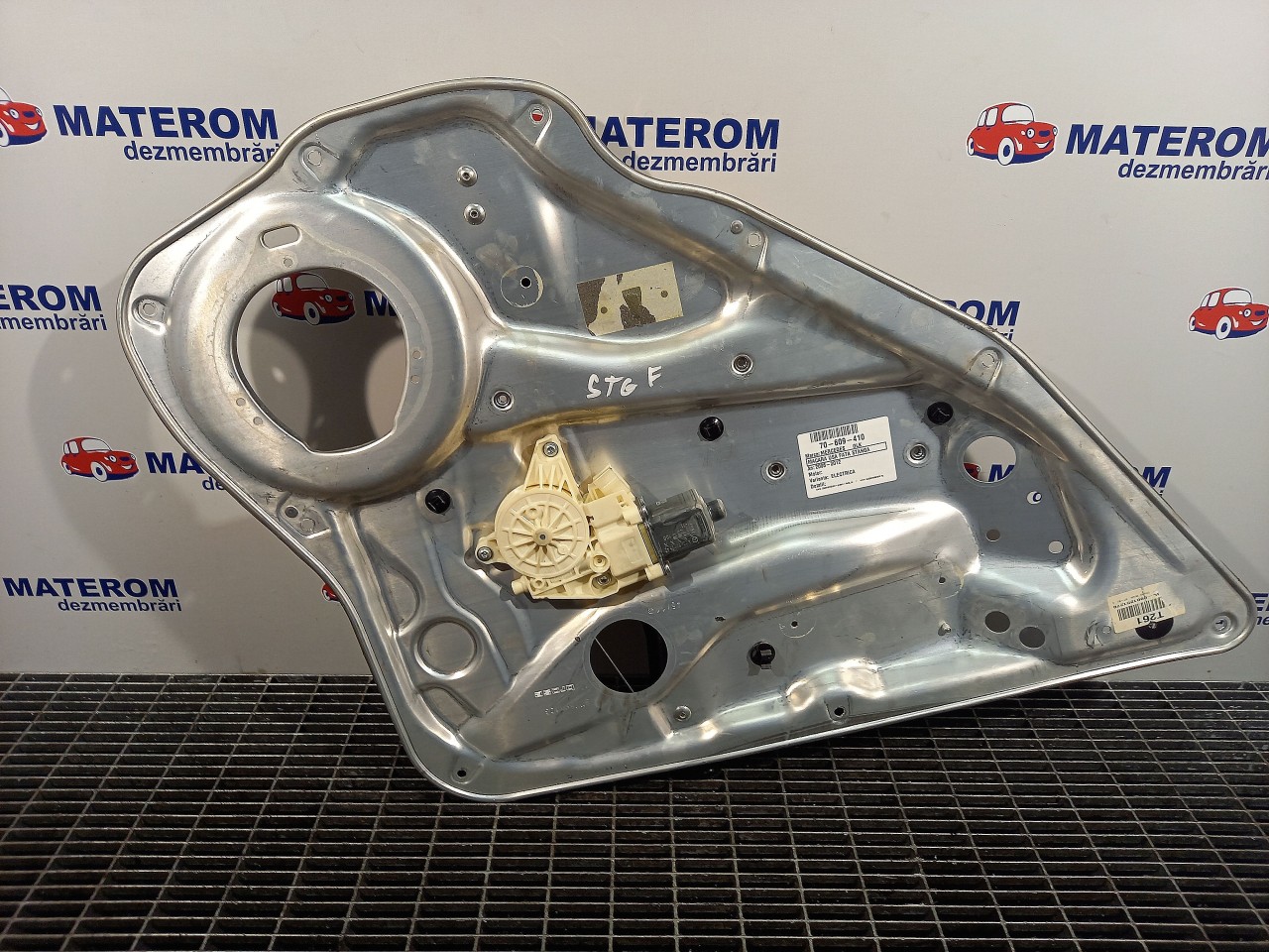 MACARA USA SPATE DREAPTA MERCEDES GLK - - (2008 2012)