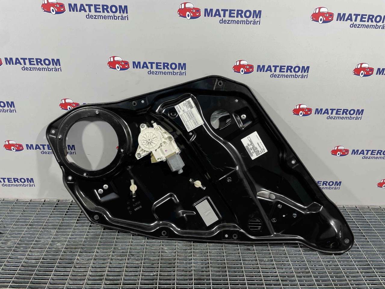 MACARA USA SPATE DREAPTA MERCEDES ML - -