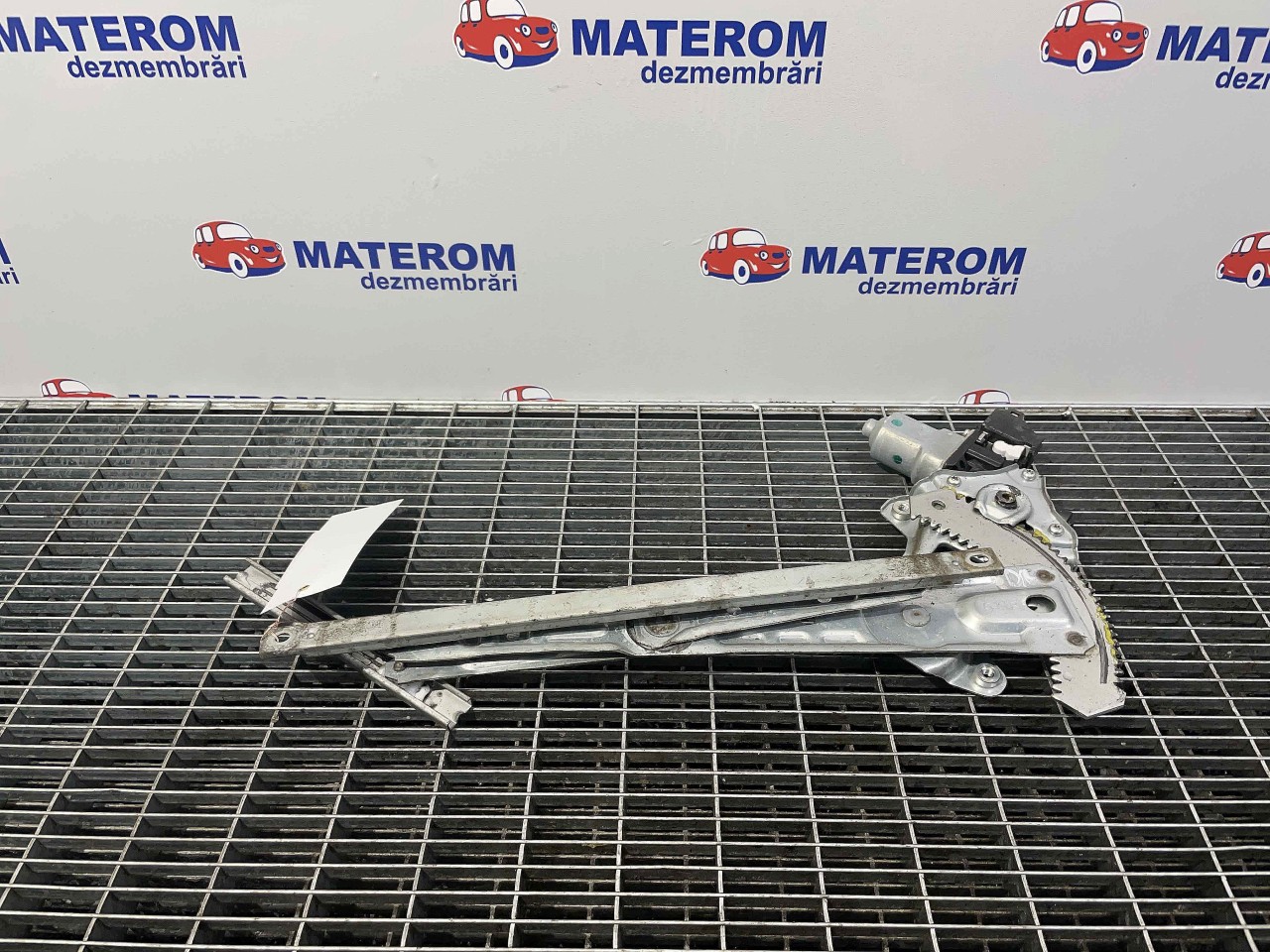 MACARA USA SPATE DREAPTA NISSAN NAVARA - - (2015 2019)