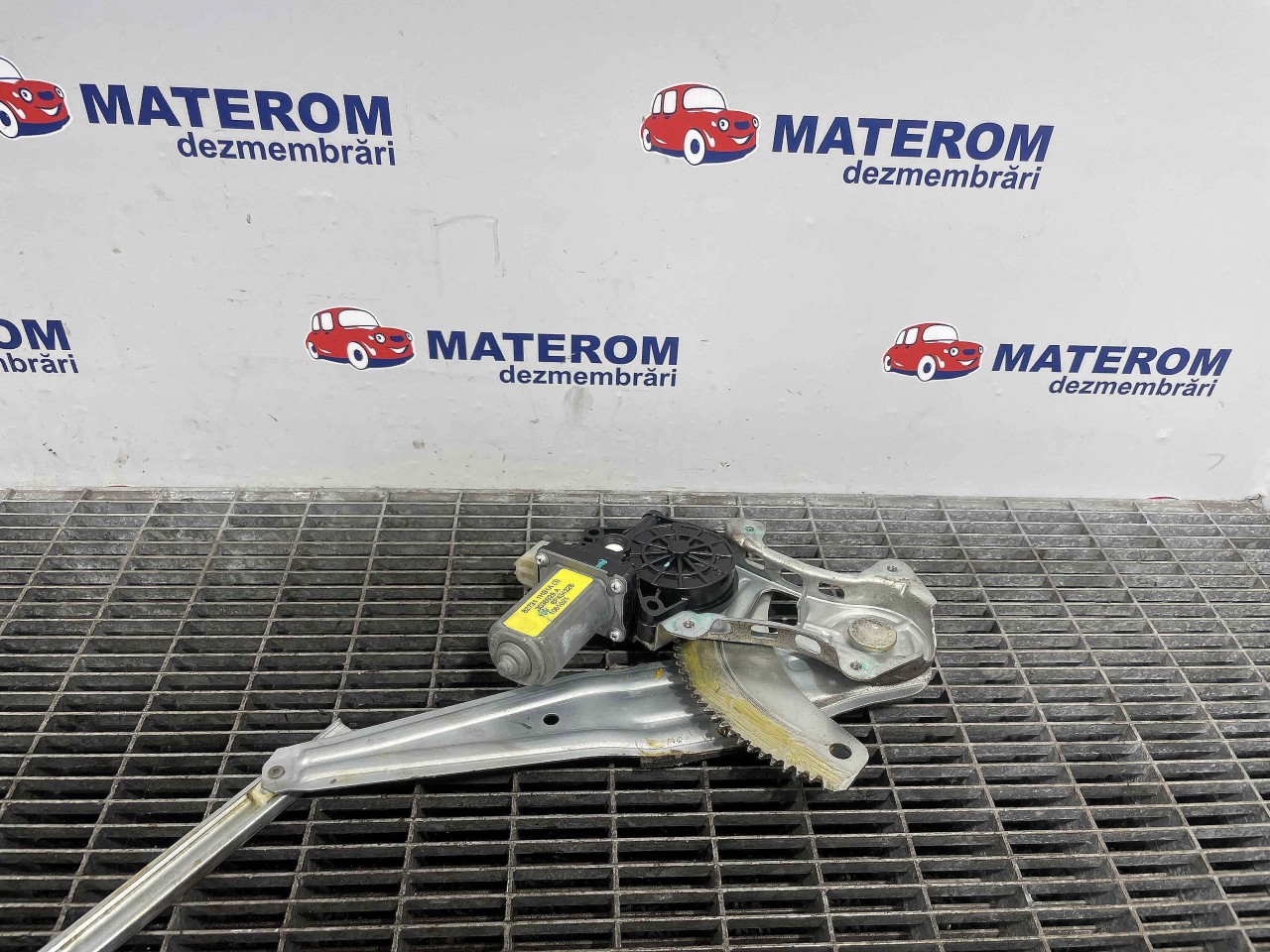 MACARA USA SPATE DREAPTA NISSAN NOTE - - (2013 2019)