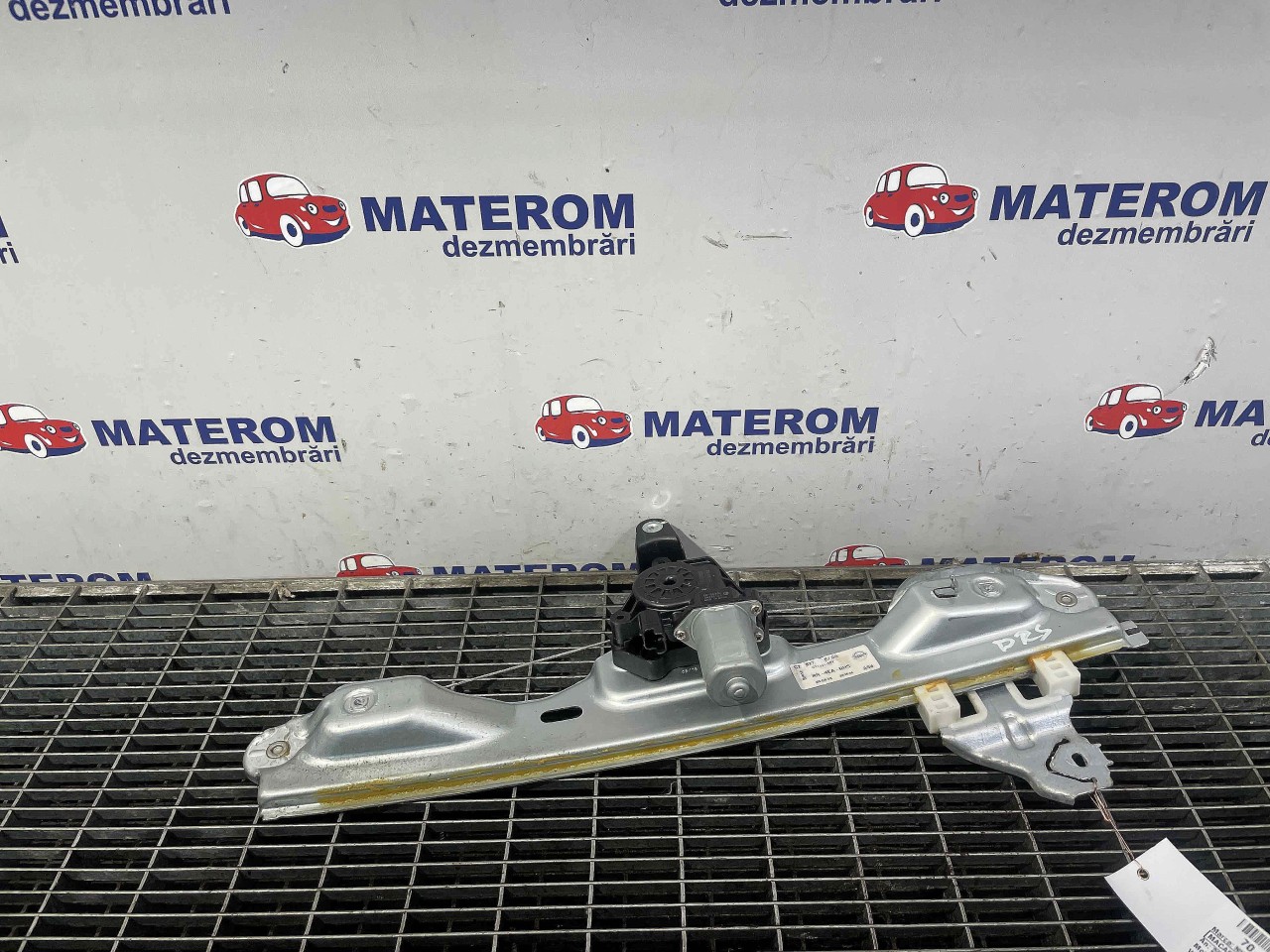 MACARA USA SPATE DREAPTA NISSAN QASHQAI - - (2013 2017)