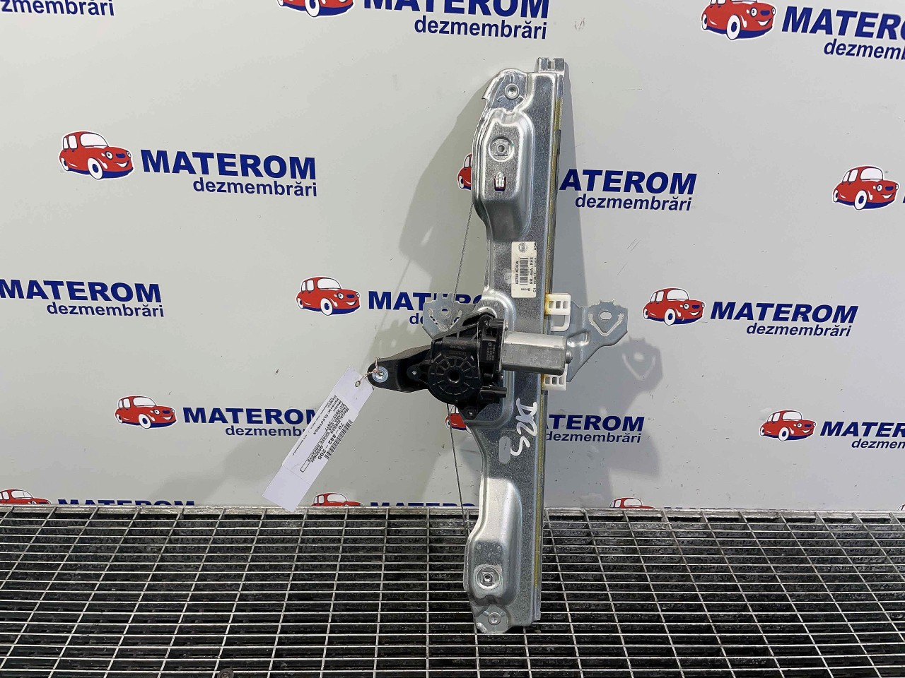 MACARA USA SPATE DREAPTA NISSAN QASHQAI - - (2013 2017)