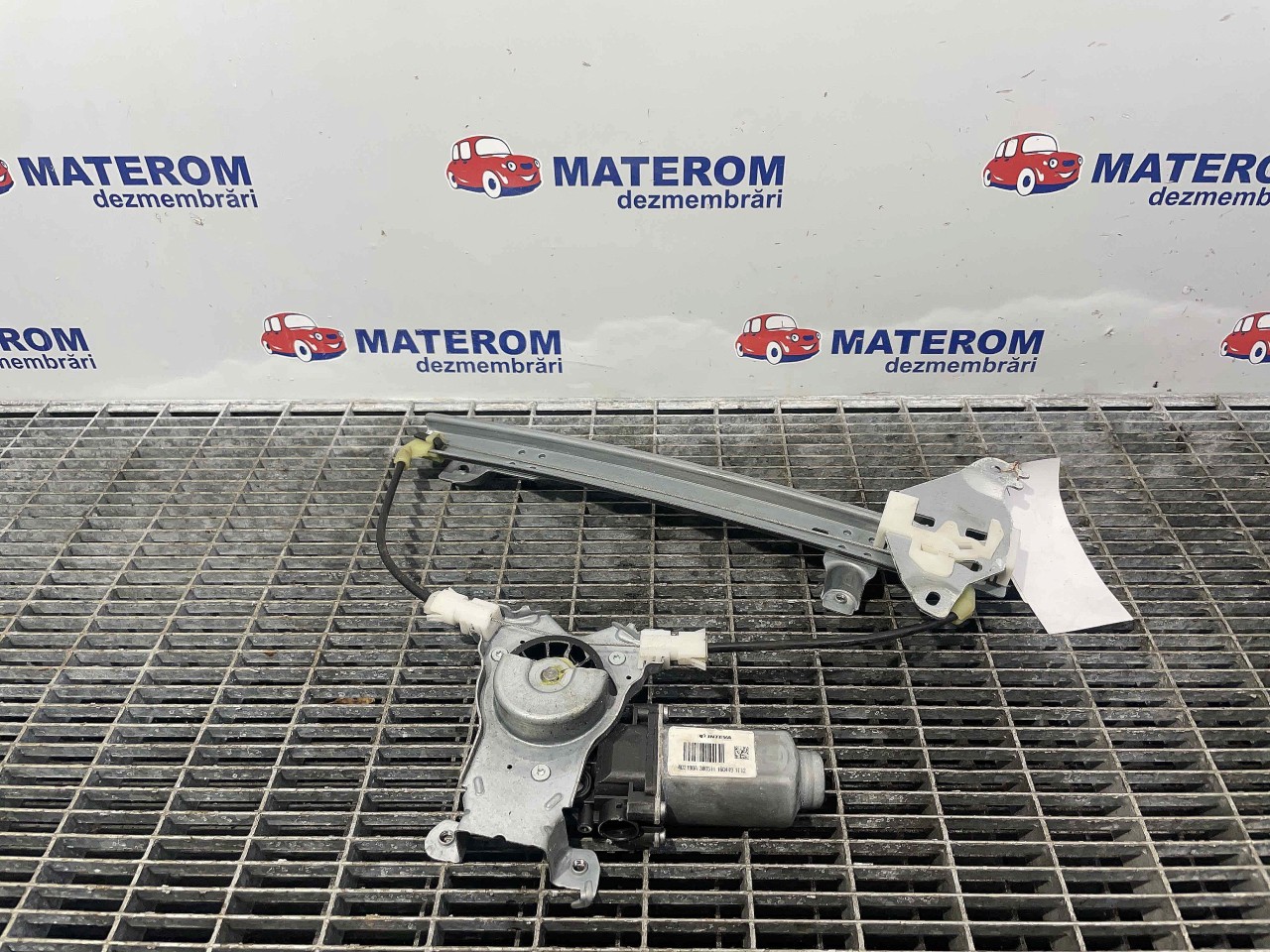 MACARA USA SPATE DREAPTA NISSAN QASHQAI QASHQAI - - (2010 2014)