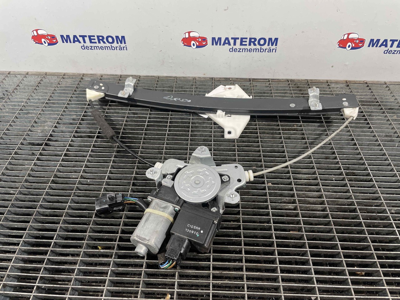 MACARA USA SPATE DREAPTA OPEL ANTARA - - (2010 2015)