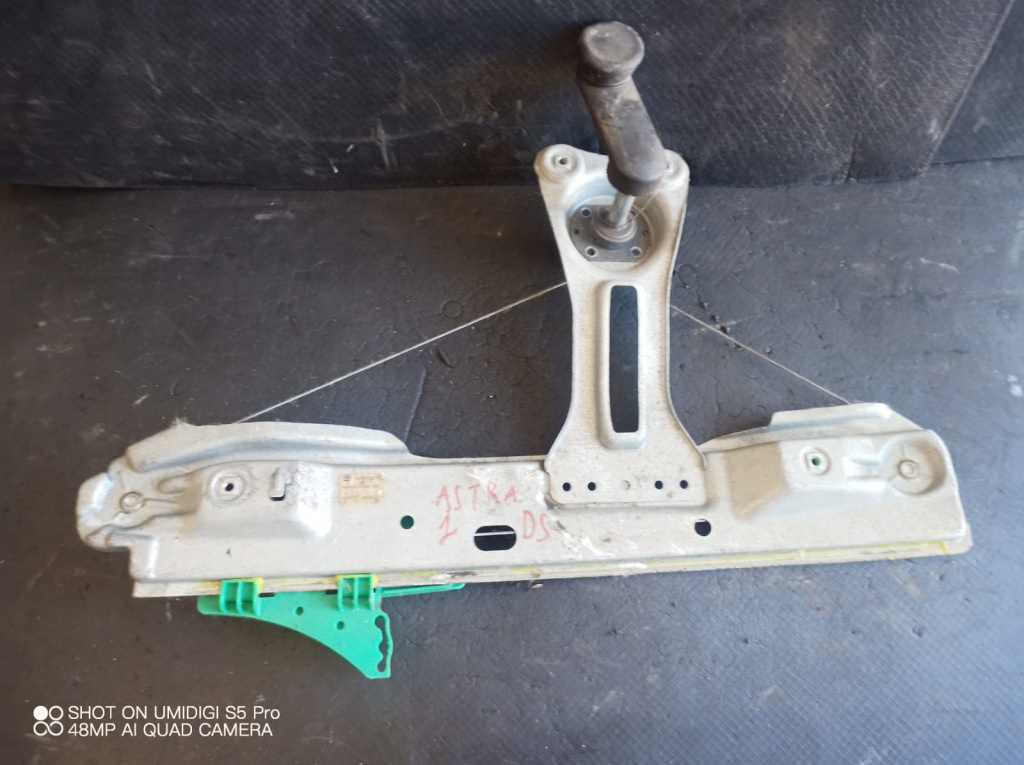 Macara usa spate dreapta Opel ASTRA J 2012–2015 COD - 13260132