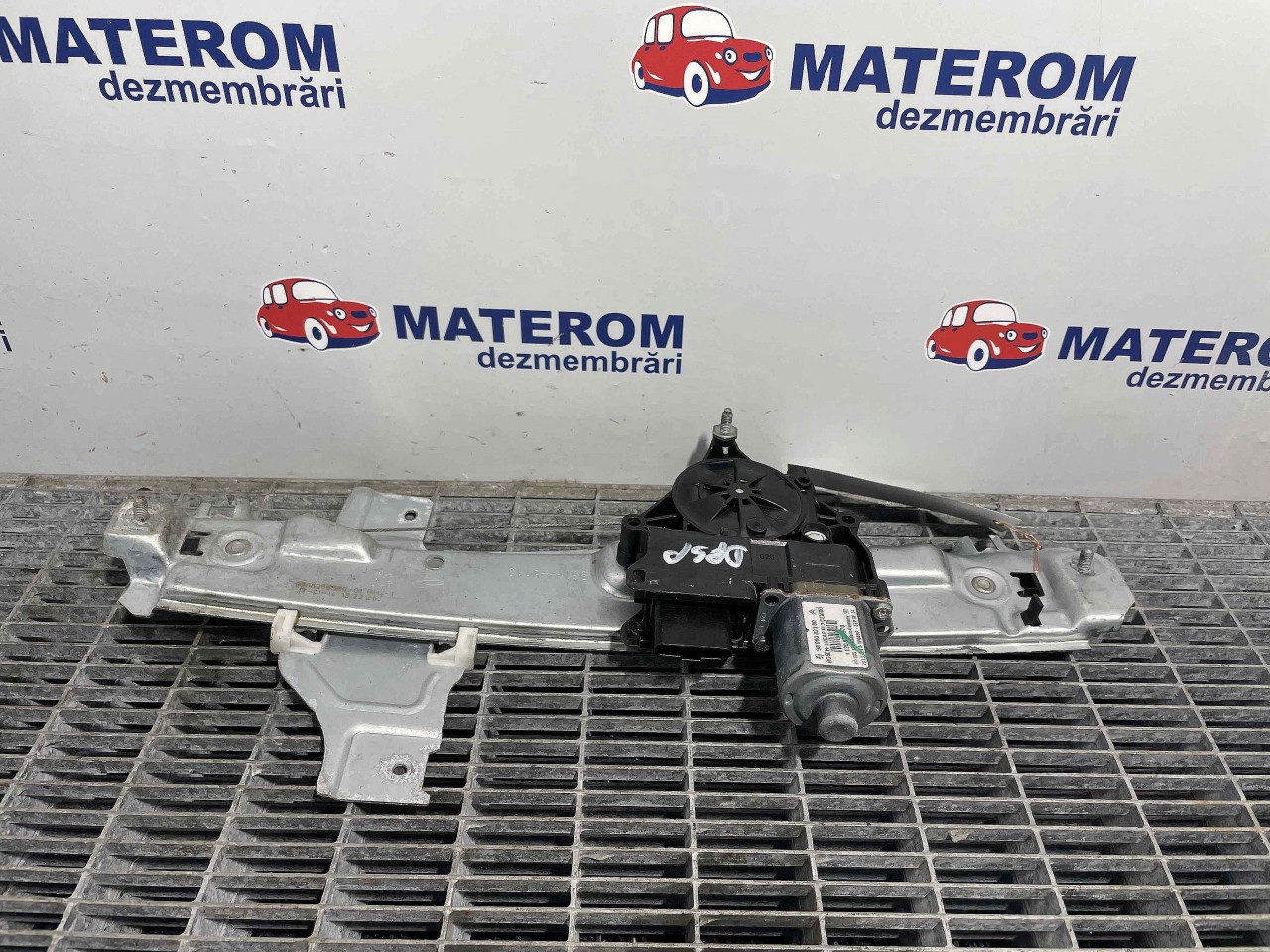 MACARA USA SPATE DREAPTA PEUGEOT 2008 2008 - - (2013 2018)
