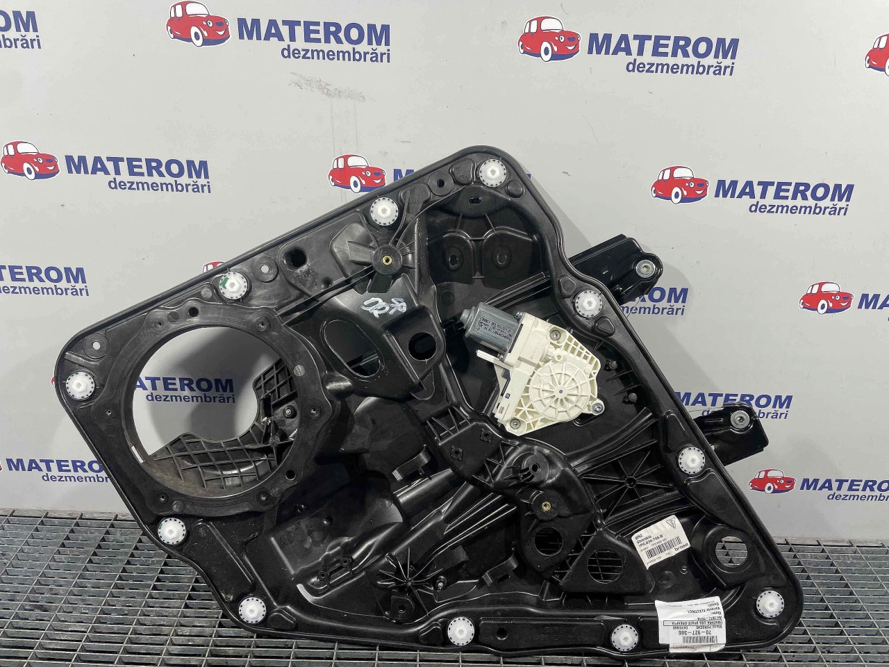 MACARA USA SPATE DREAPTA PORSCHE CAYENNE