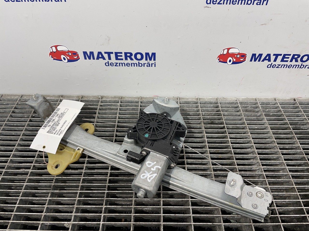 MACARA USA SPATE DREAPTA RENAULT CAPTUR 