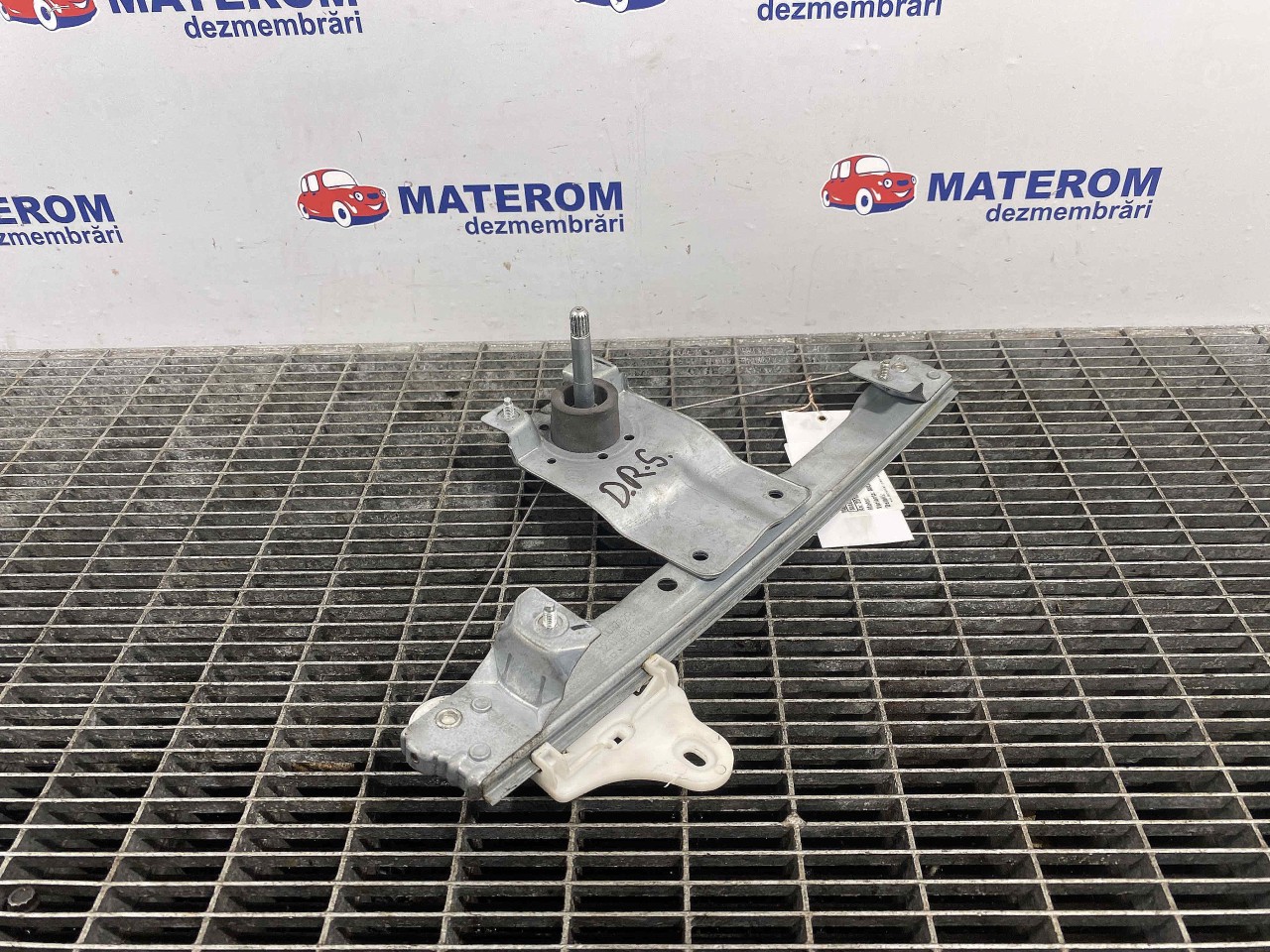 MACARA USA SPATE DREAPTA RENAULT CLIO CLIO - - (2012 2016)