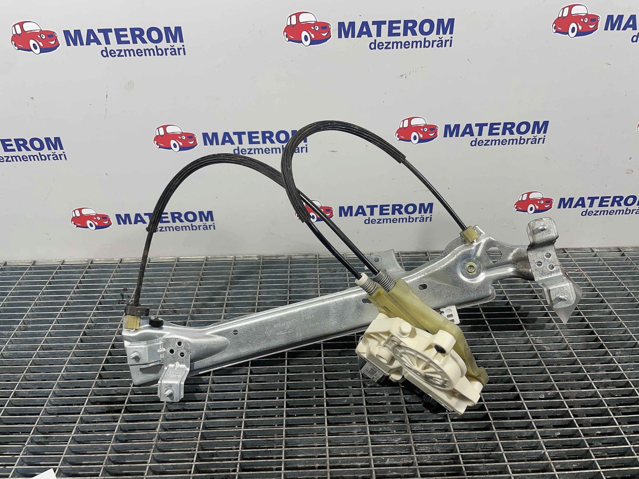 MACARA USA SPATE DREAPTA RENAULT MEGANE MEGANE - - (2012 2016)