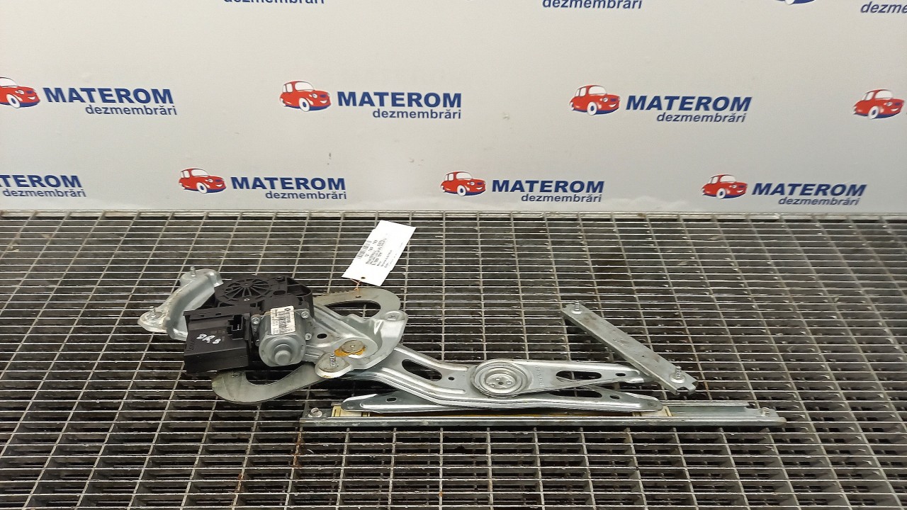 MACARA USA SPATE DREAPTA RENAULT SCENIC 