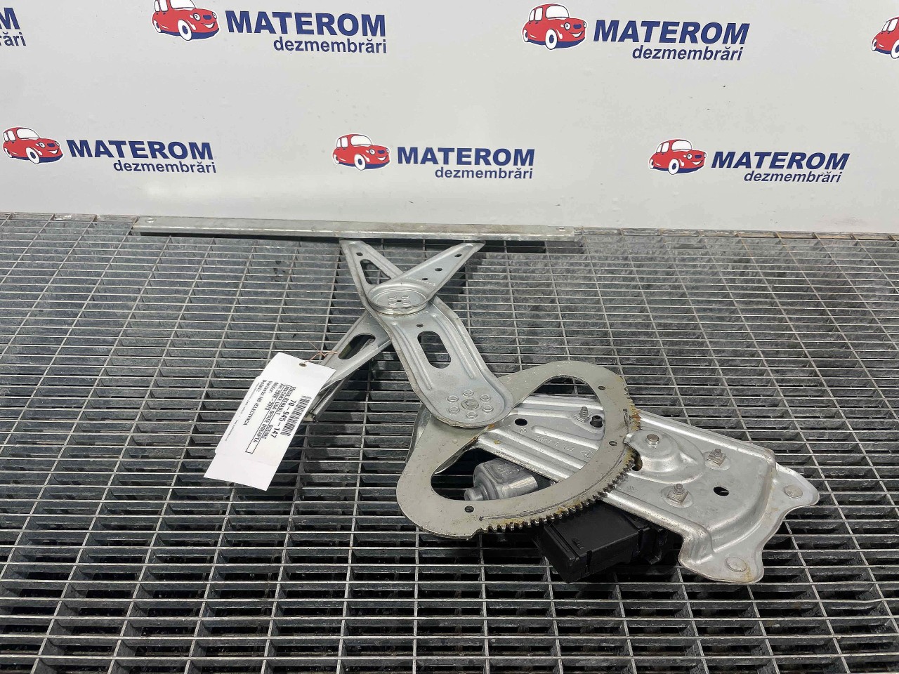 MACARA USA SPATE DREAPTA RENAULT SCENIC - - (2009 2013)