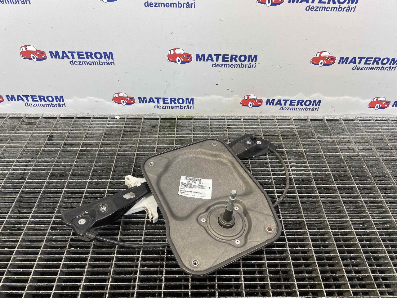 MACARA USA SPATE DREAPTA SKODA FABIA - - (2010 2013)