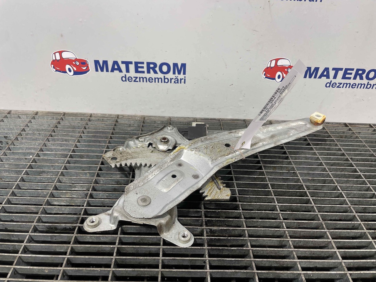 MACARA USA SPATE DREAPTA SUZUKI VITARA VITARA - - (2015 2018)