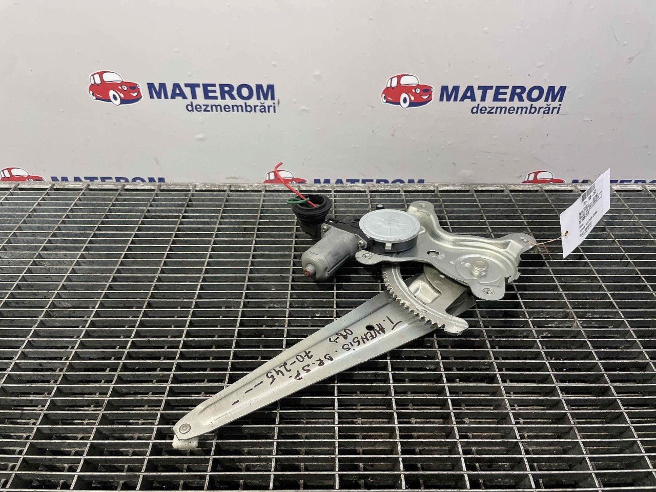 MACARA USA SPATE DREAPTA TOYOTA AVENSIS AVENSIS - - (2008 2012)