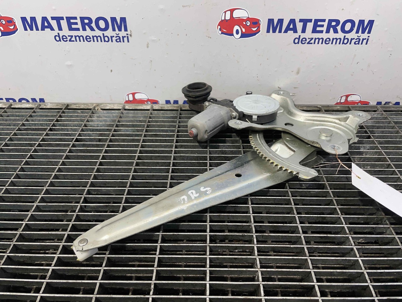 MACARA USA SPATE DREAPTA TOYOTA RAV4 - -