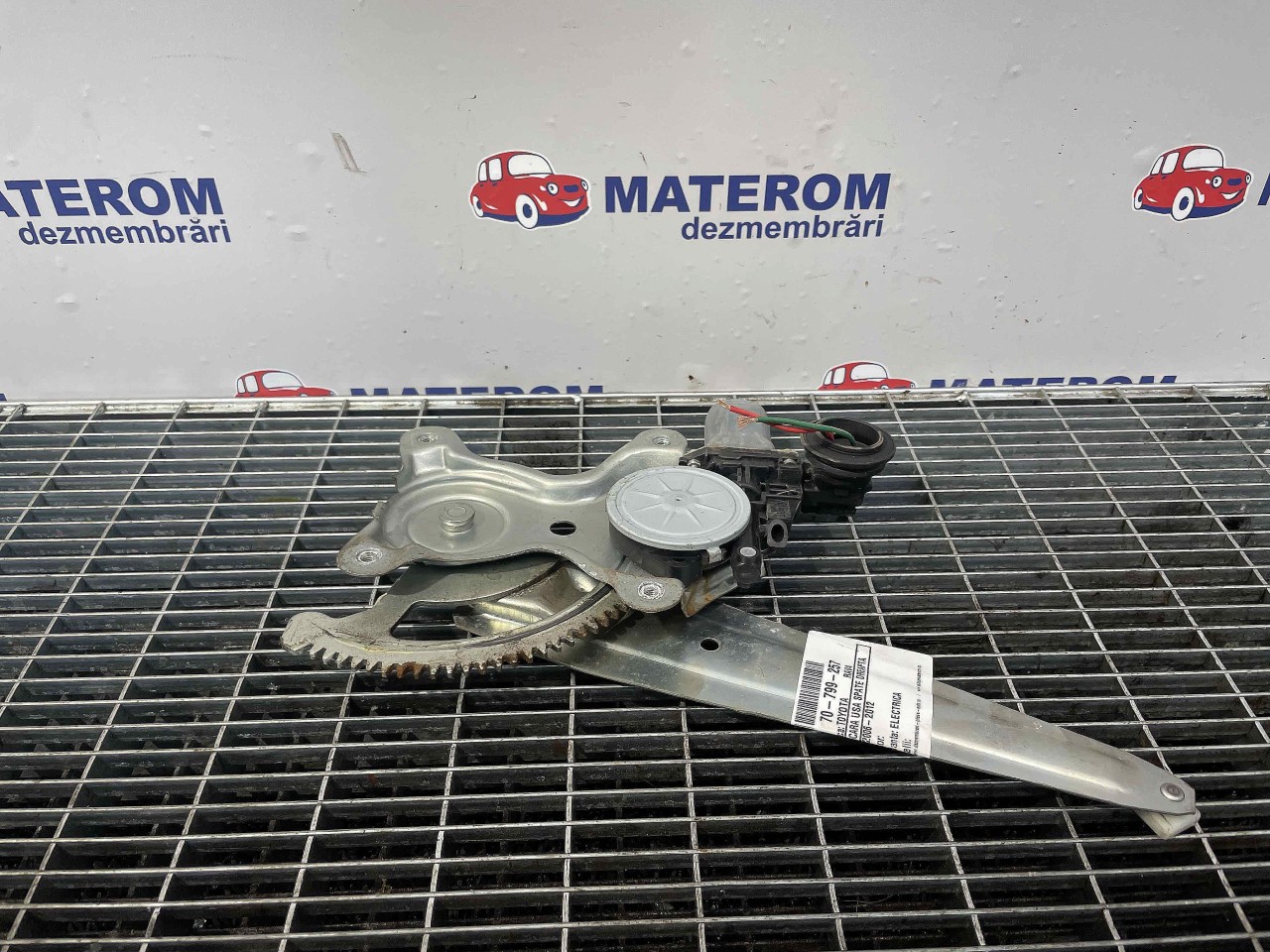 MACARA USA SPATE DREAPTA TOYOTA RAV4 RAV4 - - (2006 2012)