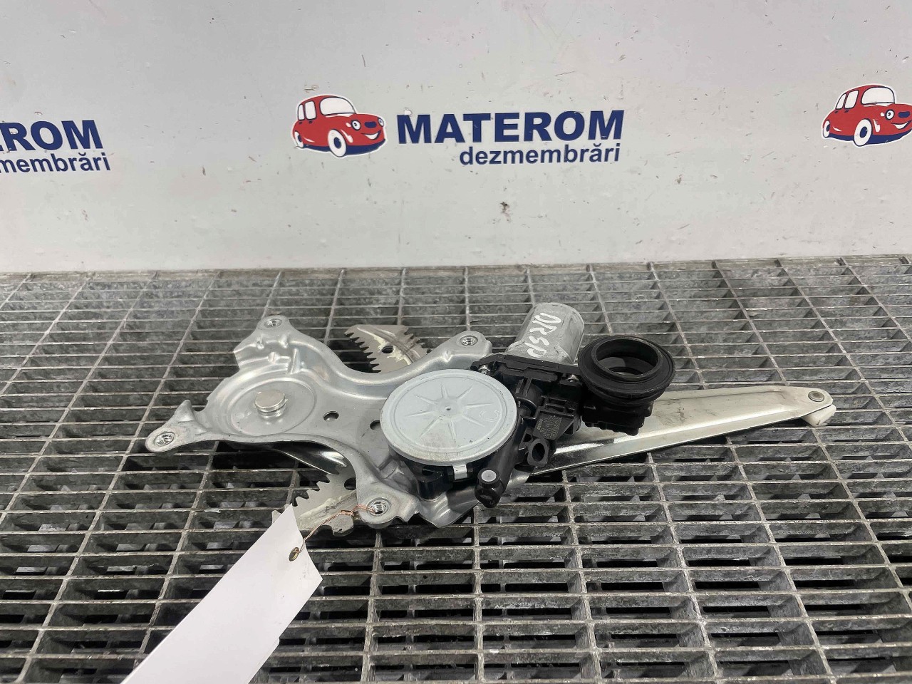 MACARA USA SPATE DREAPTA TOYOTA RAV4 RAV4 - - (2012 2018)