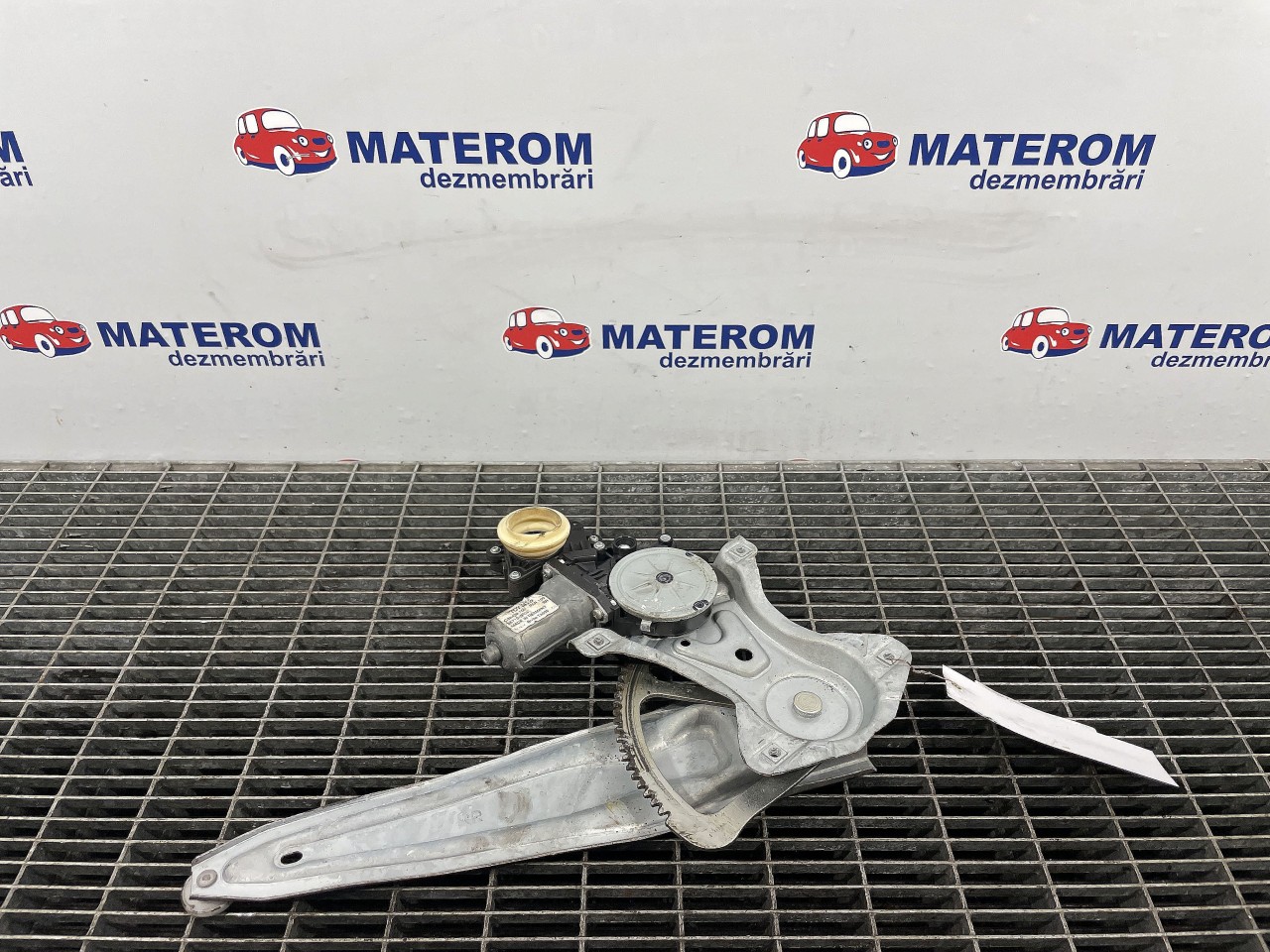MACARA USA SPATE DREAPTA TOYOTA VERSO VERSO - - (2012 2018)