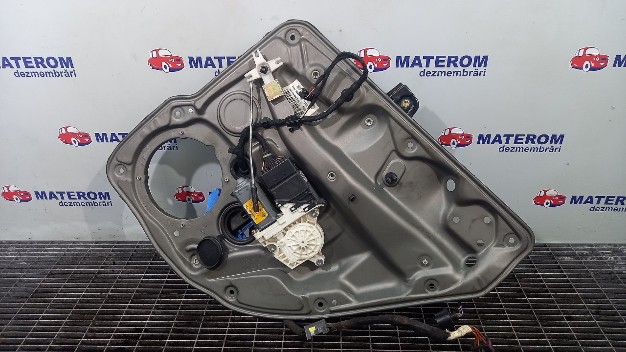 MACARA USA SPATE DREAPTA VW GOLF IV - - (1998 2004)