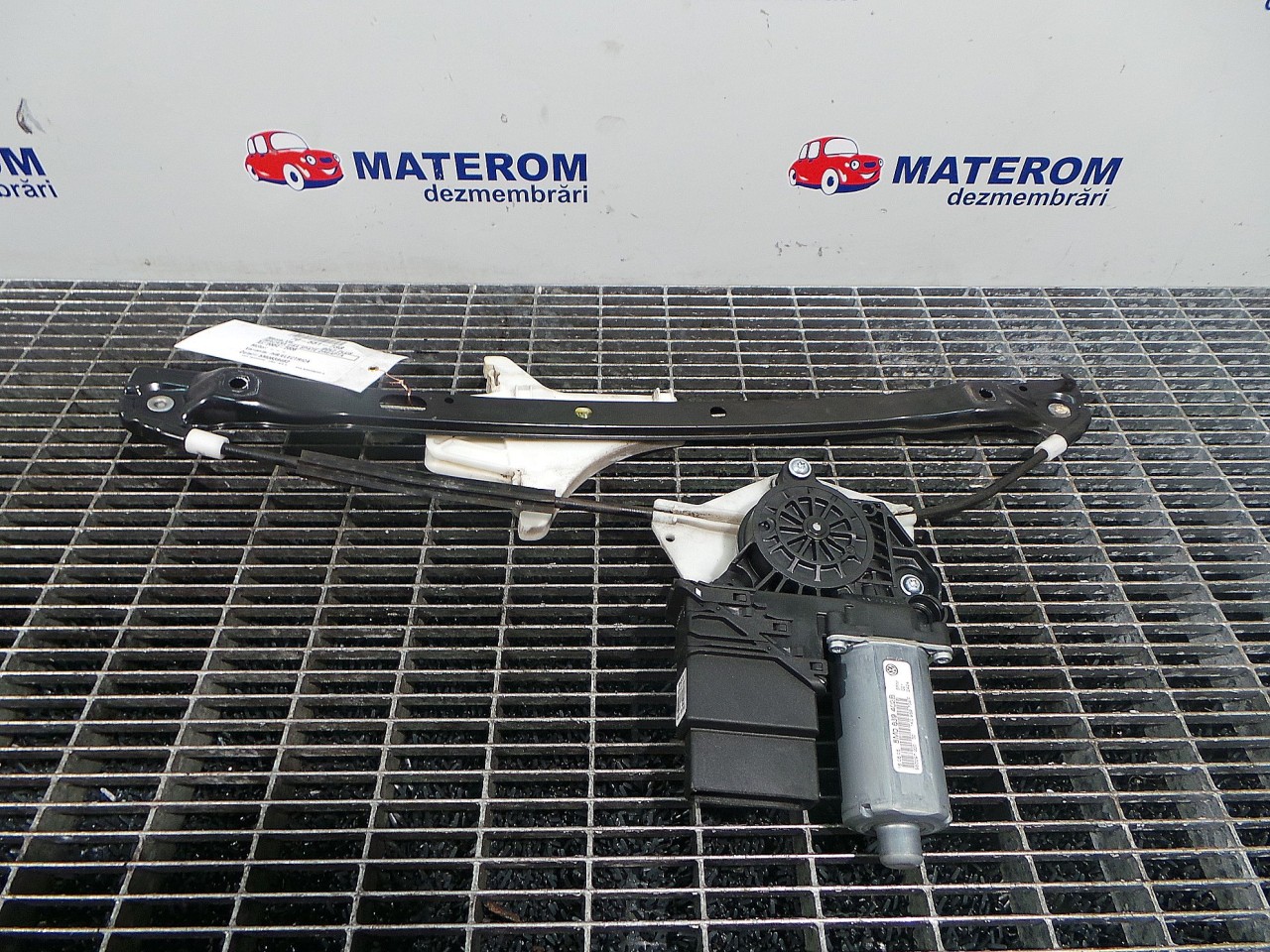 MACARA USA SPATE DREAPTA VW GOLF V PLUS - - (2005 2008)