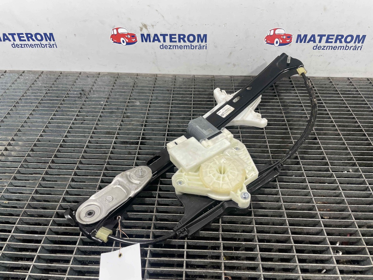 MACARA USA SPATE DREAPTA VW PASSAT - - (2014 2019)