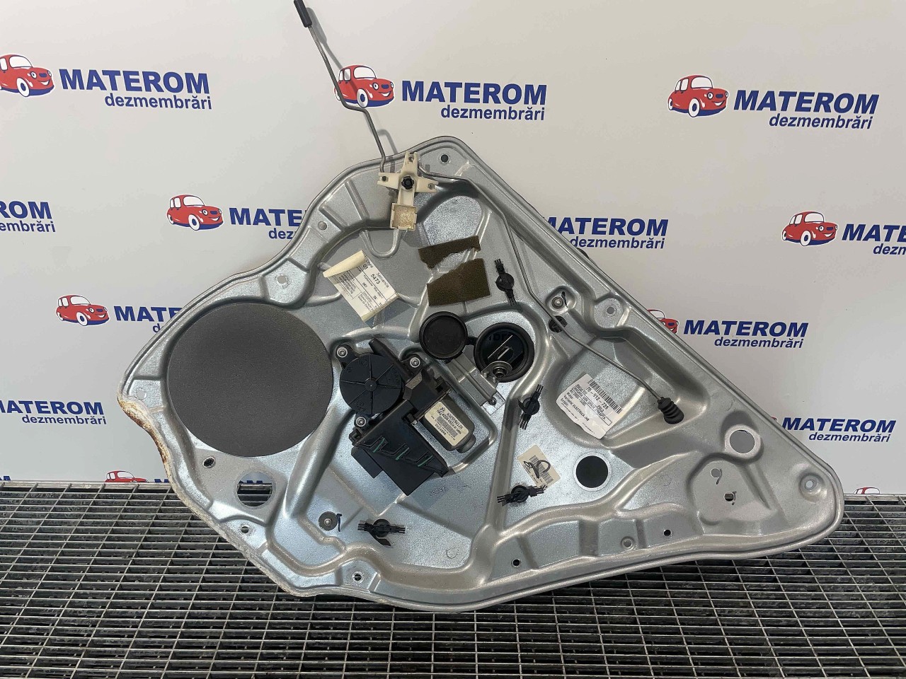 MACARA USA SPATE DREAPTA VW POLO - - (2002 2005)