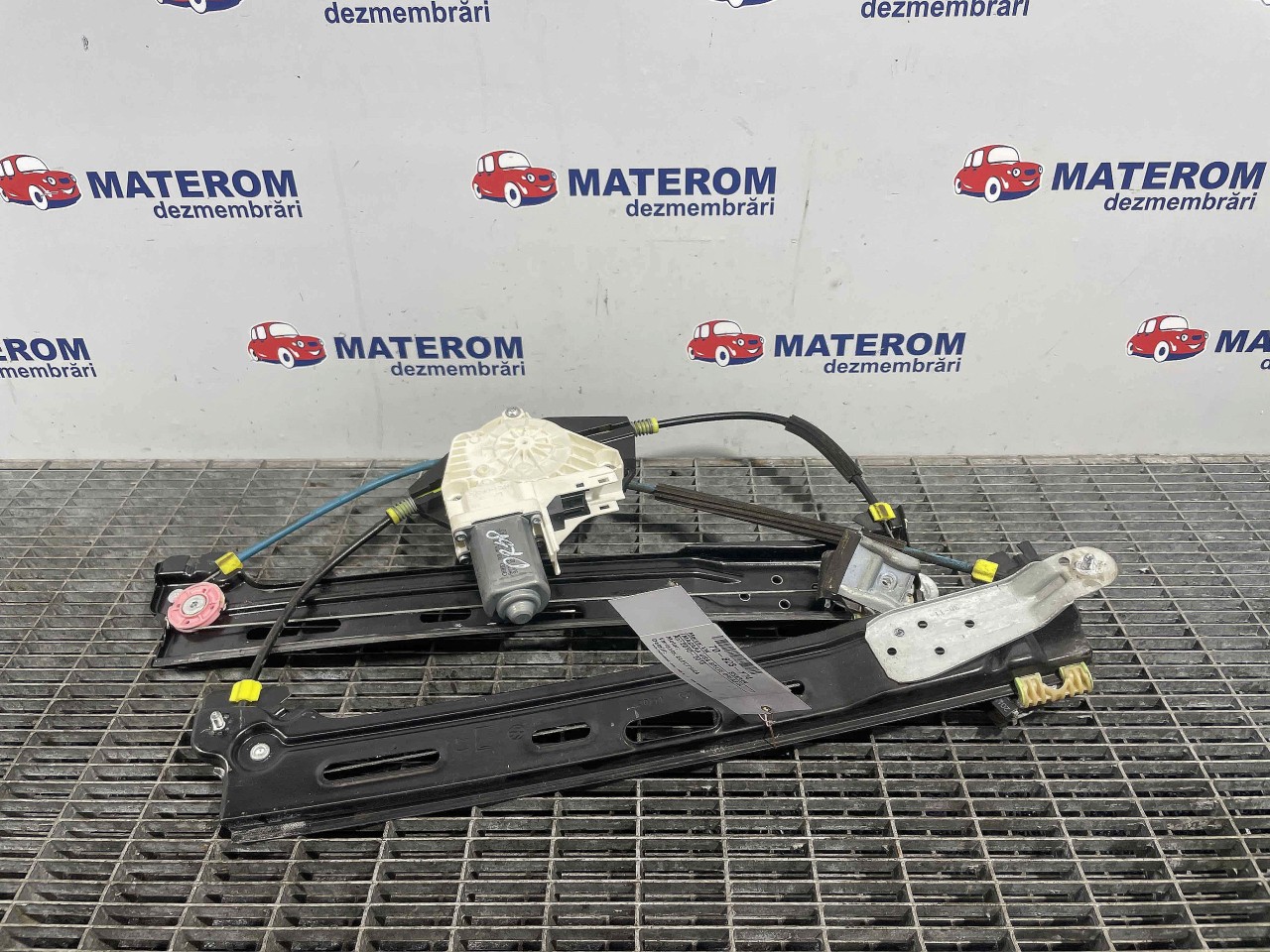 MACARA USA SPATE DREAPTA VW SHARAN - - (