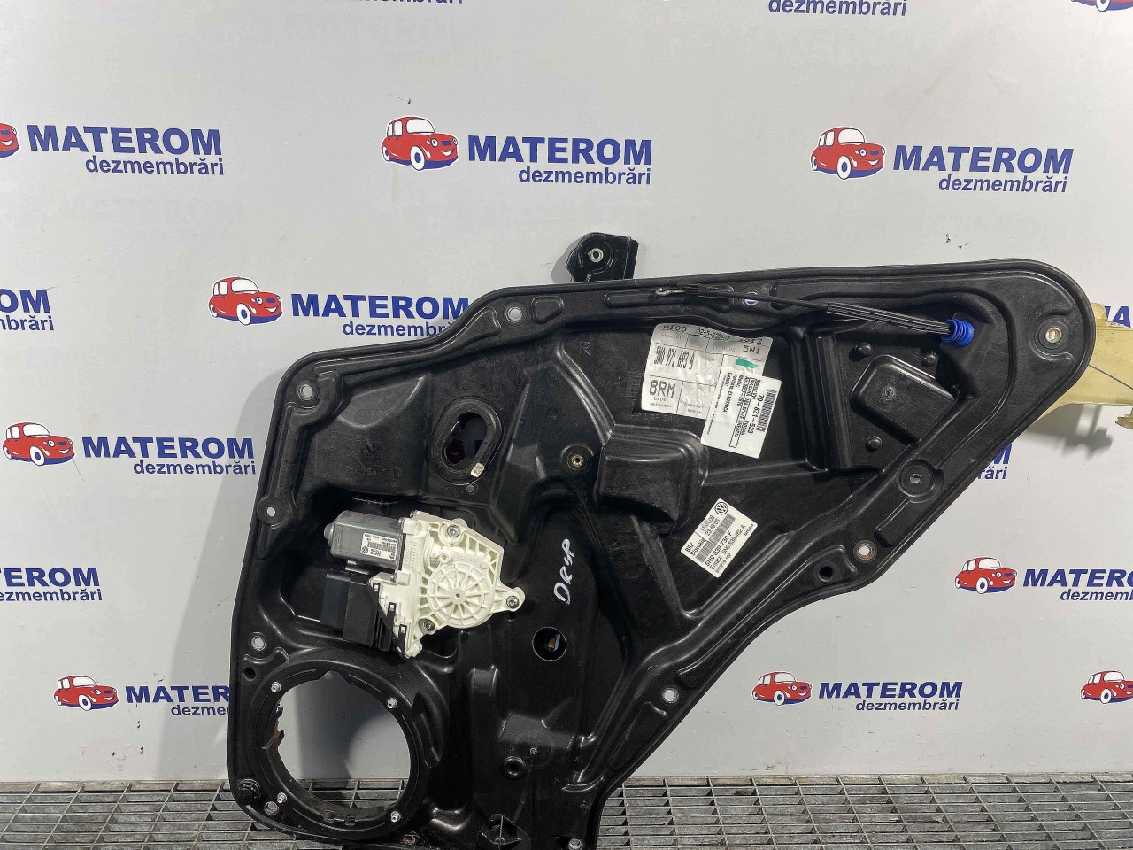 MACARA USA SPATE DREAPTA VW TIGUAN - - (2007 2010)