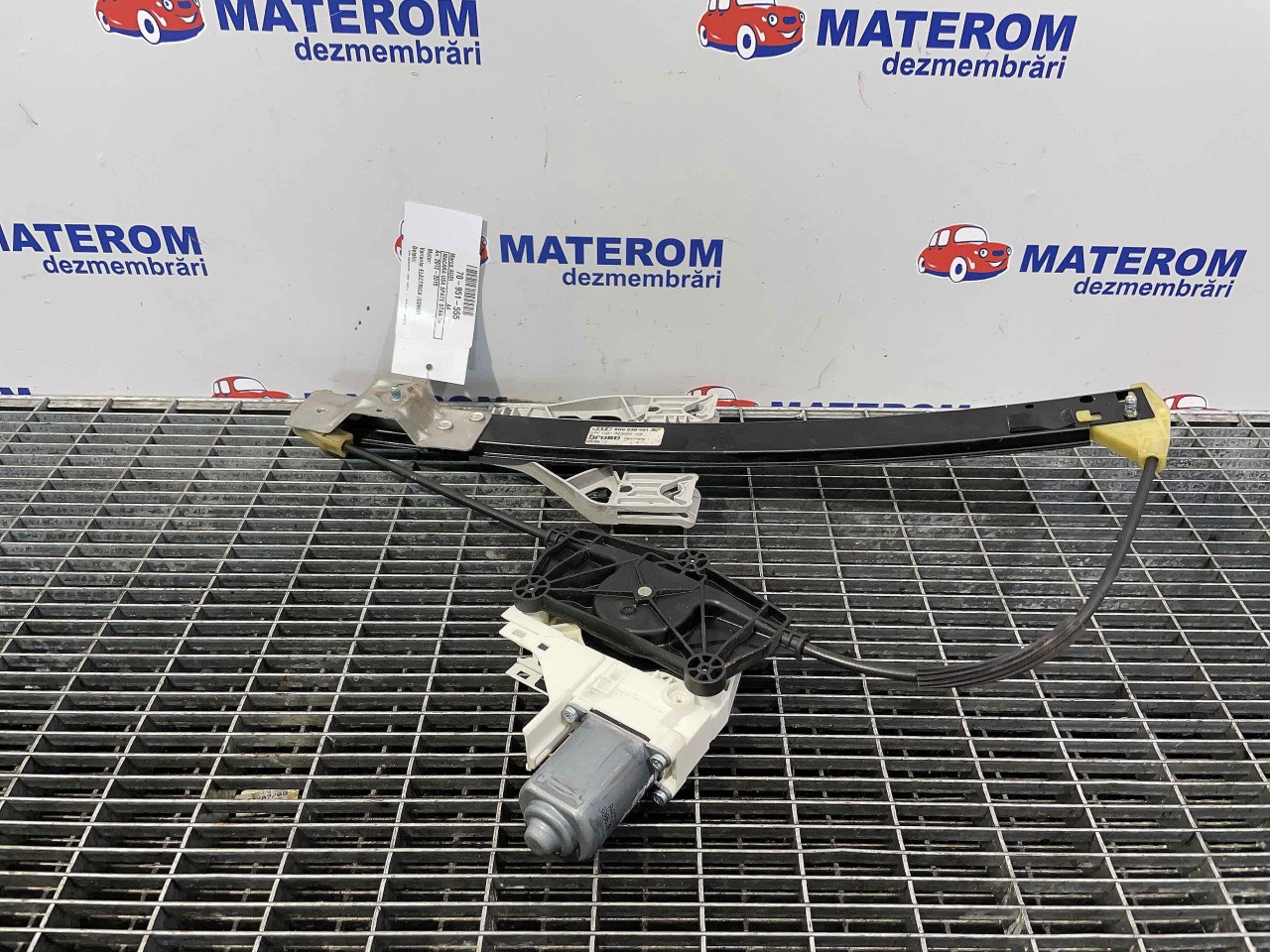 MACARA USA SPATE STANGA AUDI A4 - - (2012 2015)