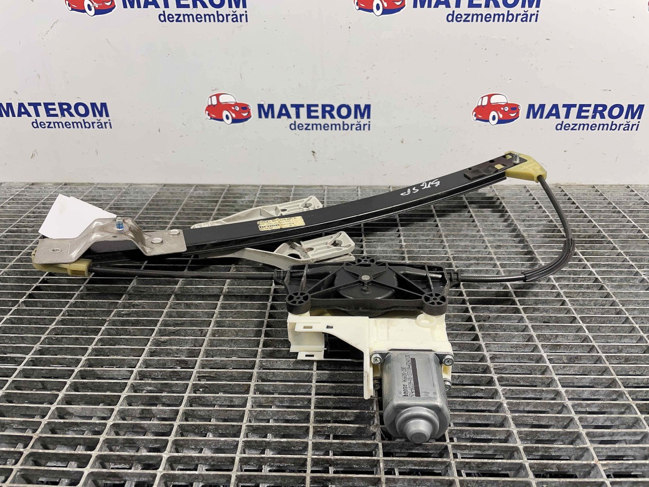 MACARA USA SPATE STANGA AUDI A4 A4 - - (2007 2011)