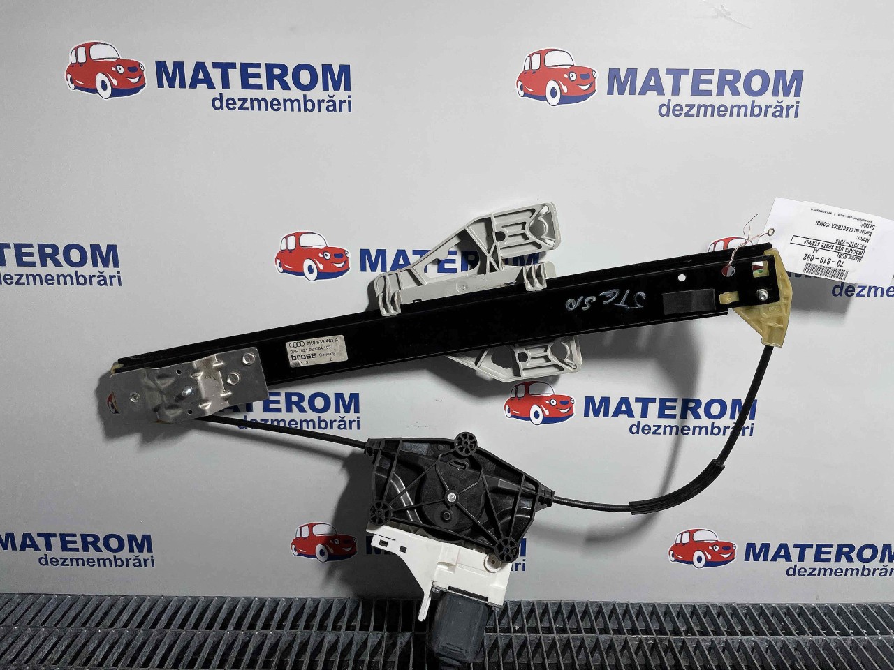 MACARA USA SPATE STANGA AUDI A4 A4 - - (2012 2015)