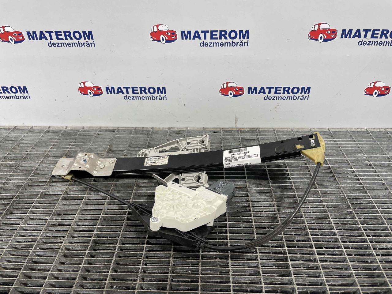 MACARA USA SPATE STANGA AUDI A4 A4 - - (2012 2015)