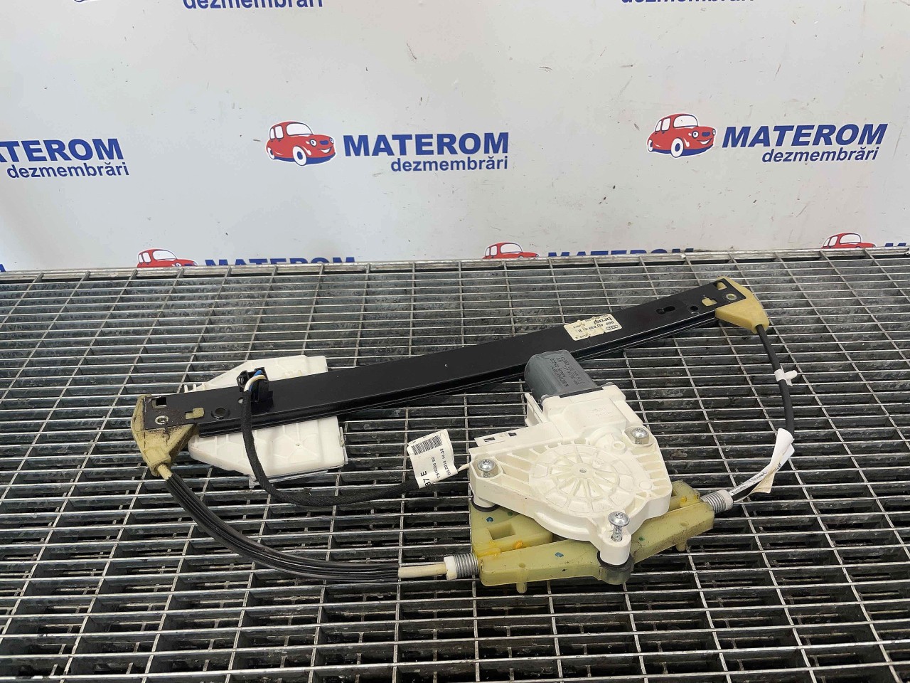 MACARA USA SPATE STANGA AUDI A6 - - (2009 2011)