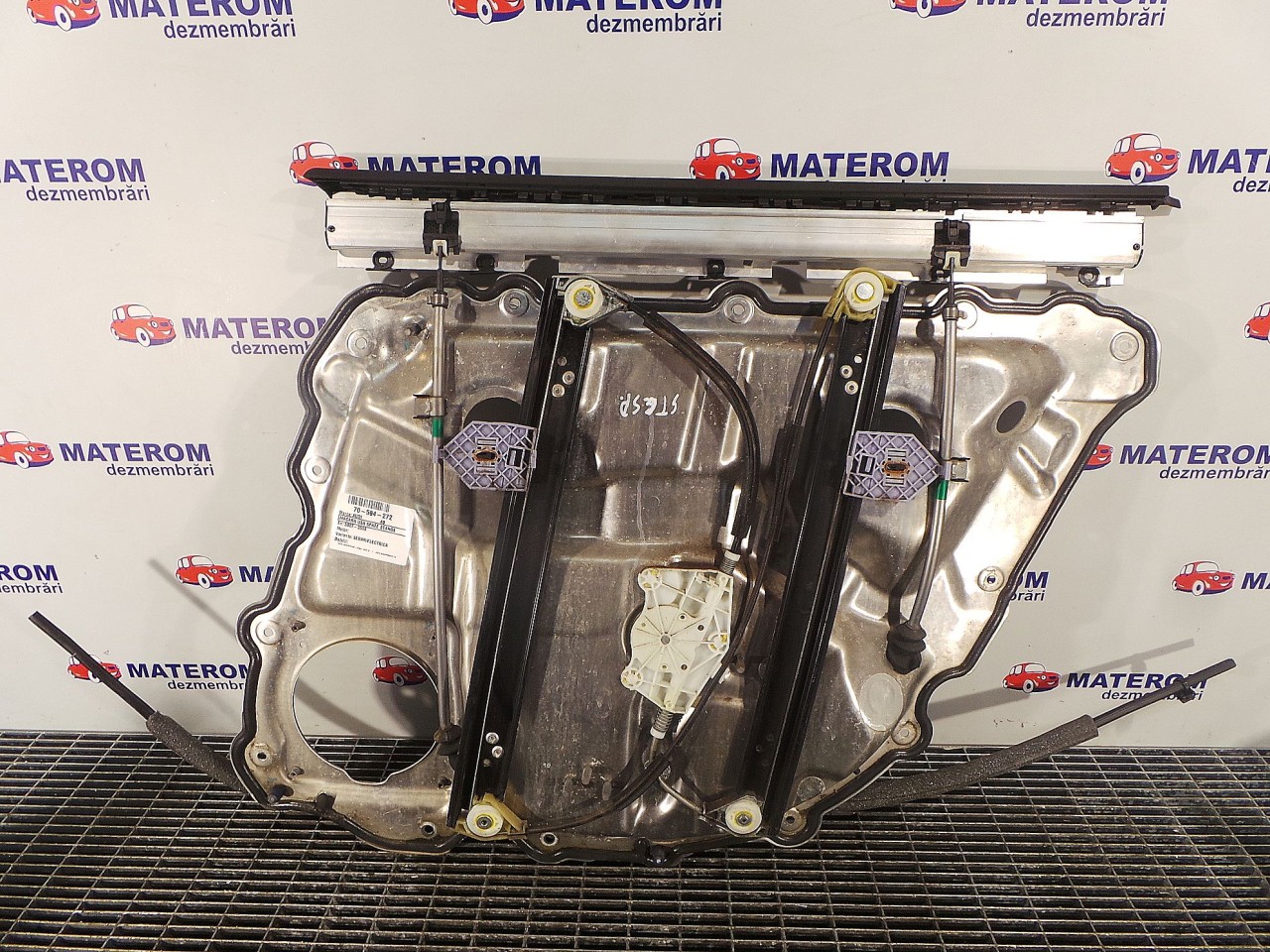 MACARA USA SPATE STANGA AUDI A8 - - (2007 2009)