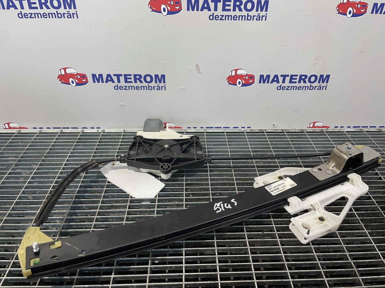 MACARA USA SPATE STANGA AUDI Q3 - - (201