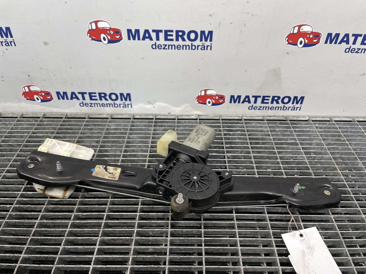 MACARA USA SPATE STANGA BMW SERIA 1 F20 - - (2011 2015)