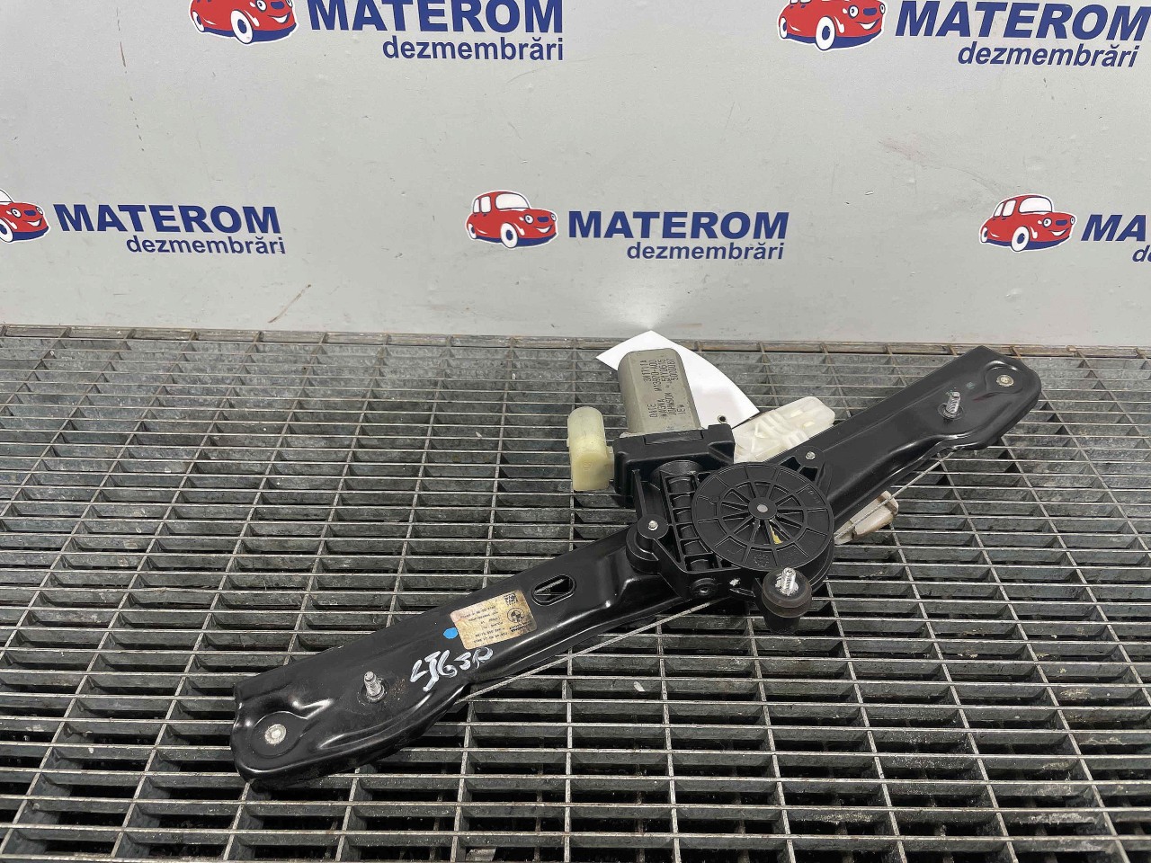 MACARA USA SPATE STANGA BMW SERIA 1 F20 SERIA 1 F20 - - (2011 2015)