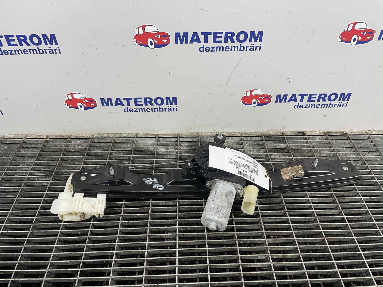 MACARA USA SPATE STANGA BMW SERIA 3 F 30 SERIA 3 F 30 - - (2011 2018)
