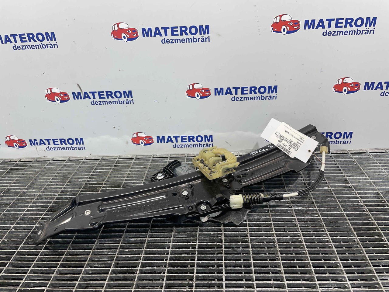MACARA USA SPATE STANGA BMW SERIA 5 F 11