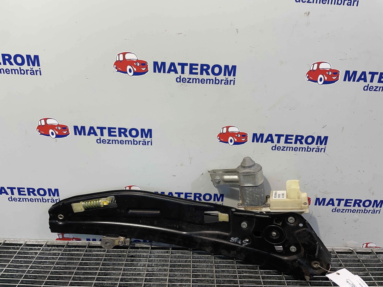 MACARA USA SPATE STANGA BMW SERIA 7 E 65 SERIA 7 E 65 - - (2001 2005)